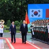 越南国家主席武文赏与韩国总统尹锡悦举行会谈