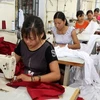 在越南向美国出口的主要产品中，纺织成衣排在第一位
