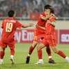 越南球员庆祝胜利
