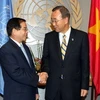 越南国家主席阮明哲会见联合国秘书长潘基文。 