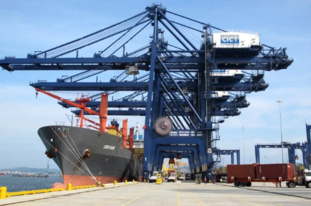 Cai Lan Port welcomes international container ships | Vietnam+ ...