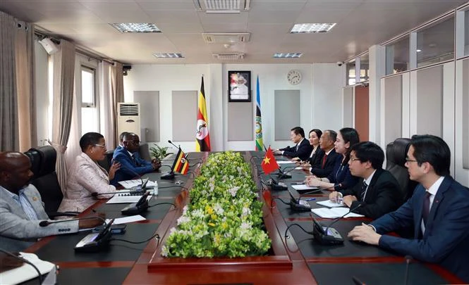 The Vietnamese Vice President meets with her Ugandan counterpart in Kampala