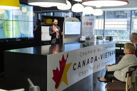 The conference is held in Montreal city by the Canada - Vietnam Chamber of Commerce. (Source: Tin tuc Newspaper)