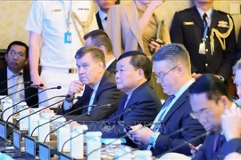 Deputy Defence Minister Sen. Lt. Gen. Hoang Xuan Chien (front, third from right) at Shangri-La Dialogue 2024 (Photo: VNA)