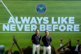 Umpires Pham Trung Hieu (left) and Vo Huynh Nhan at Wimbledon 2024. (Photo of VTF)