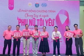 Vietnamese famous artists spread the campaign’s messages. (Photo: VNS)