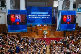 Discours enregistré en vidéo de la vice-présidente du Vietnam Vo Thi Anh Xuan, lors de la session plénière du 4e Forum féminin eurasien, le 18 septembre. Photo: VNA