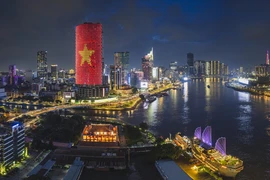 Ciudad Ho Chi Minh, un punto brillante a lo largo del río Saigon