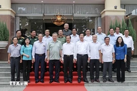 El presidente To Lam con dirigentes clave de la provincia de An Giang. (Fuente: VNA)