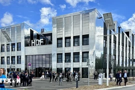法国氢能公司（HDF Energy）的燃料电池生产厂。图自越通社