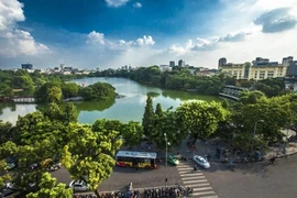 Le lac Hoan Kiem, à Hanoï. Photo: VNA