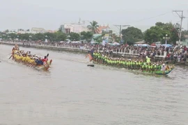 Una carrera de botes Ngo. (Foto: VNA)