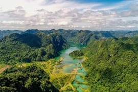 Explotan de manera sostenible el Geoparque Lang Son 