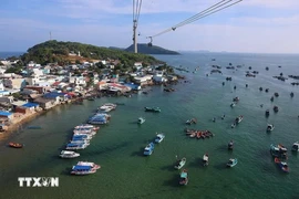 Hon Thom fishing village in Phu Quoc. Kien Giang plans to apply preferential mechanisms and policies related to foreign and domestic investments in Phu Quoc – its most famous island. (Photo: VNA)