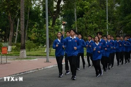 13th ASEAN Schools Games' torch bearers (Photo: VNA)