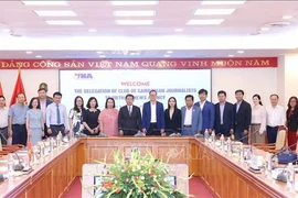 Renforcer les relations de coopération entre les journalistes Vietnam - Cambodge