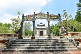Le tombeau du roi Dông Khanh - une destination attrayante 