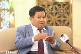 Le journaliste Khieu Kola, conseiller principal du président du Club des journalistes cambodgiens (CCJ). Photo: VNA