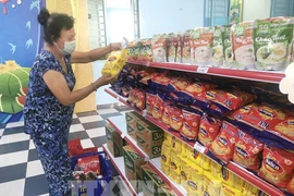 At a supermarket in HCM City (Photo: VNA)