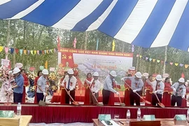 Delegates attend the plant's opening ceremony on May 22 (Photo: nhandan.vn)
