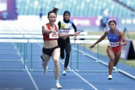 Huynh Thi My Tien of Vietnam (L) will compete at the Taiwan Athletics Open on June 1-2. (Photo: VNA)