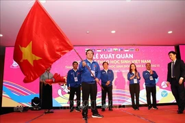 At the send-off ceremony for the Vietnamese student athlete delegation competing in the 13th ASEAN Schools Games (Photo: VNA)