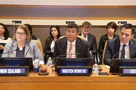 Permanent Deputy Foreign Minister Nguyen Minh Vu (middle) and Ambassador Dang Hoang Giang (right), Permanent Representative of Vietnam to the United Nations co-chair the seminar (Photo: VNA)