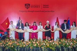 Delegates cut the ribbon to launch the University of Sydney Vietnam Institute in HCM City on June 18. (Photo courtesy of the institute)