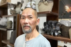 Artist Jason Lim will have workshop on performance art in Hanoi on July 7. (Photo thewest.com.au) 