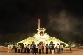 People visit Quang Tri Ancient Citadel. (Photo: VNA)