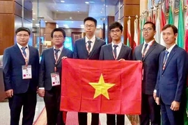 The Vietnamese students claim two golds, one silver and one bronze at the 36th International Olympiad in Informatics hosted by Egypt from September 1-6, (Photo: VNA)