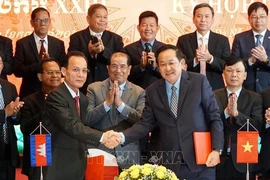 At the 23rd meeting of the specialised committees of the two Governments in the central city of Da Nang (Photo: VNA)