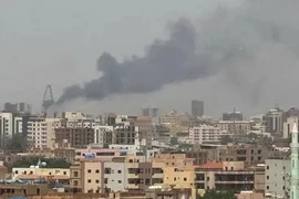 Plumes of smoke rise during clashes Khartoum, Sudan (Photo: Reuters)