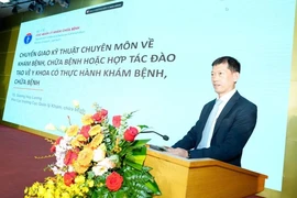 Duong Huy Luong, Deputy Director of Medical Examination and Treatment Management Department, speaks at the event (Photo: VietnamPlus)