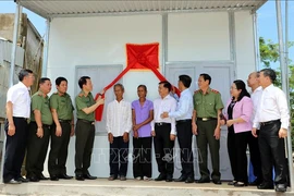 A poor household in the Mekong Delta province of Soc Trang gets a new house thanks to support by the Ministry of Public Security. (Photo: VNA) 