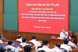 Party General Secretary To Lam speaks at the discussion (Photo: VNA)