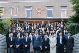 Vietnamese Ambassador to Japan Pham Quang Hieu and representatives of Tokyo-based Japanese offices (Photo: VNA)