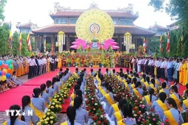 At the celebration of the 2566th Buddha's birthday at Tu Dam Pagoda in the central province of Thua Thien - Hue. (Photo: VNA)