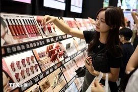 Les entreprises sud-coréennes de cosmétiques envisagent de percer le marché vietnamien. (Photo : Yonhap/VNA)