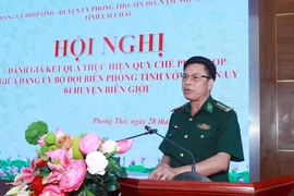 莱州省边防部队副政委黎公成大校发表讲话。图自越通社