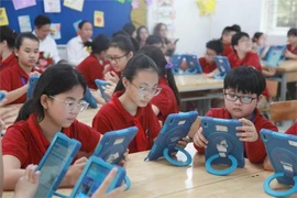 阮廷炤学校智慧教室。图自河内教育培训局