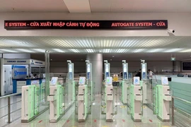 Autogates are piloted at five international airports – Noi Bai, Da Nang, Cam Ranh, Tan Son Nhat and Phu Quoc since August, 2023. (Photo: vneconomy.vn)
