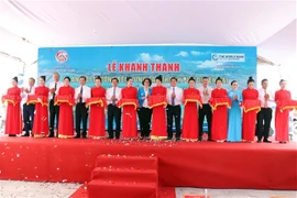 Delegates at the inauguration of the The Phan Rang-Thap Cham city sub-project – part of the Coastal Cities Sustainable Environment Project funded by the World Bank Group in the south-central province of Ninh Thuan. (Photo: VNA)