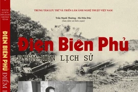 Photo book entitled “Dien Bien Phu – Dien hen lich su” (Dien Bien Phu – Rendezvous with History” is introduced to the public on the occasion of the 70th anniversary of Dien Bien Phu Victory (Photo: VNA)