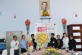 Felicitan a secta budista de Hoa Hao en Can Tho por su aniversario de fundación. (Fuente: VNA)