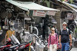 Calle de Hang Thiec: lugar para preservar antiguos oficios en el corazón del casco antiguo