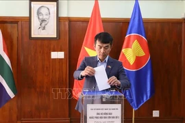 El embajador vietnamita en Sudáfrica, Hoang Sy Cuong, en el evento. (Fuente: VNA)