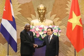 El presidente de la Asamblea Nacional de Vietnam, Tran Thanh Man, y el presidente de la Asamblea Nacional del Poder Popular de Cuba, Esteban Lazo Hernández, en julio pasado. (Fuente: VNA)