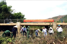 Vietnam-Chine: campagne d’assainissement environnemental conjointe dans une zone frontalière 
