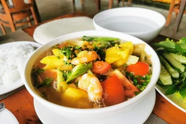 越南酸鱼汤是世界最美味羹汤之一。图自phunuonline.com.vn